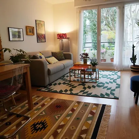 Apartment Hostnfly - Charming Apt Next To The Canal Saint-martin Paris