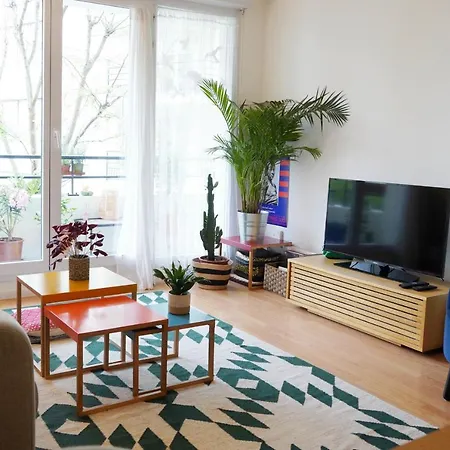 Hostnfly - Charming Apt Next To The Canal Saint-martin * Paris